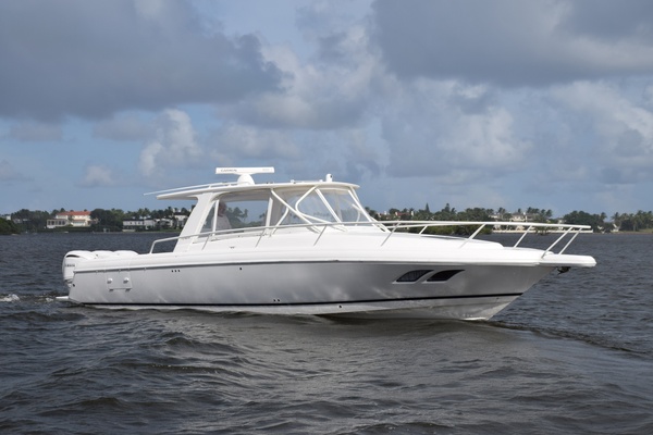 ISLA REINA 39ft Intrepid Yacht For Sale