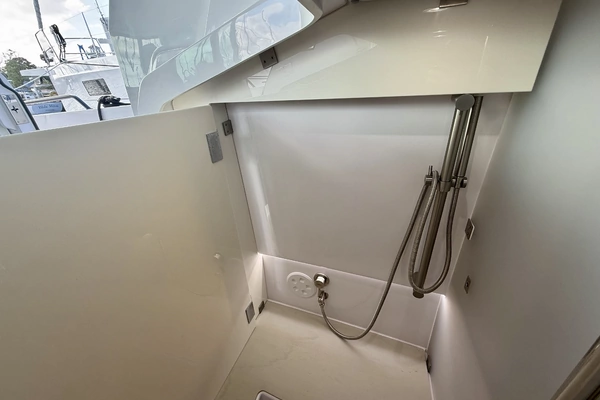 Axopar 37 XC Cross Cabin Yacht For Sale