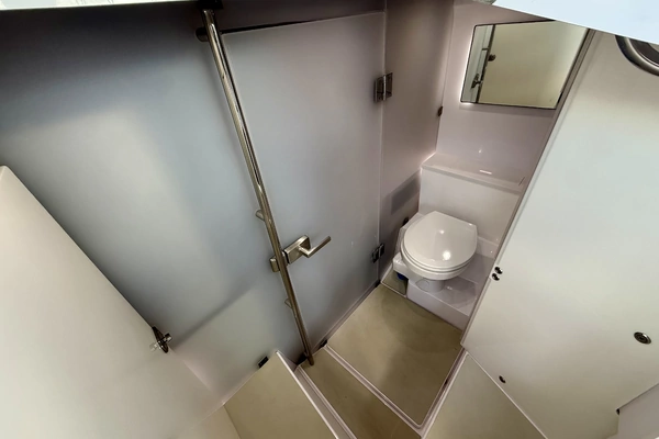 Axopar 37 XC Cross Cabin Yacht For Sale