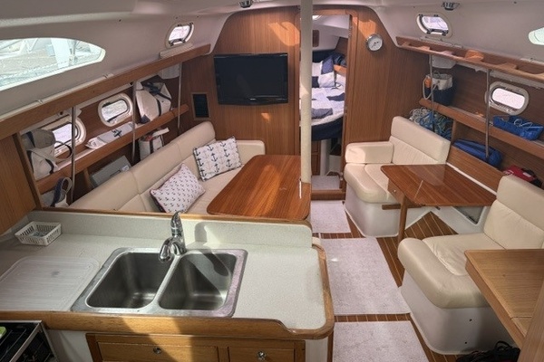 Whisper 38ft Catalina Yacht For Sale
