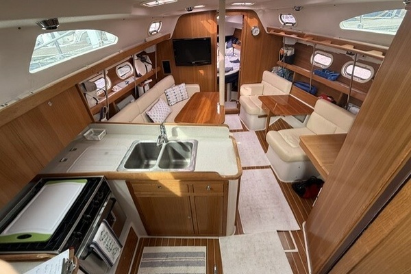 Whisper 38ft Catalina Yacht For Sale
