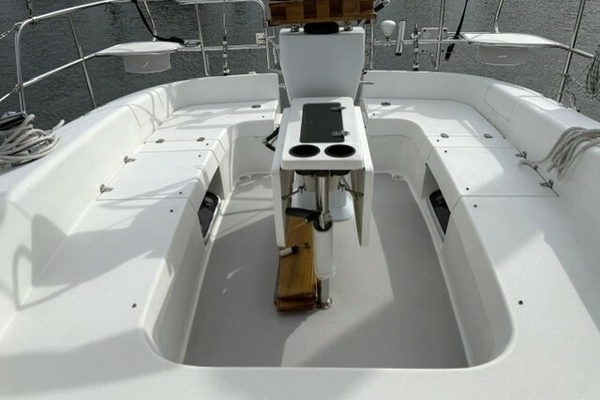 Whisper 38ft Catalina Yacht For Sale