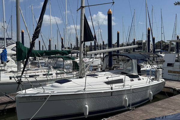 Eileen 31ft Hunter Yacht For Sale