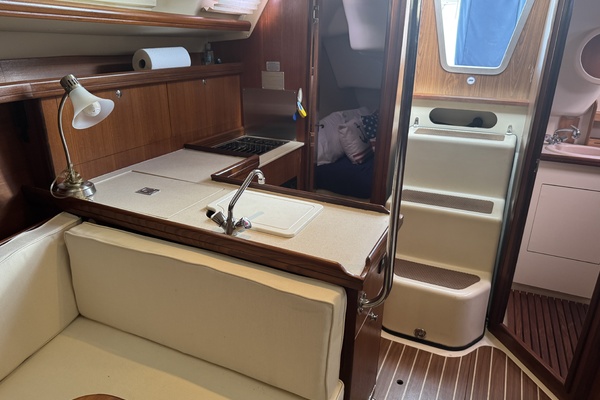 Eileen 31ft Hunter Yacht For Sale