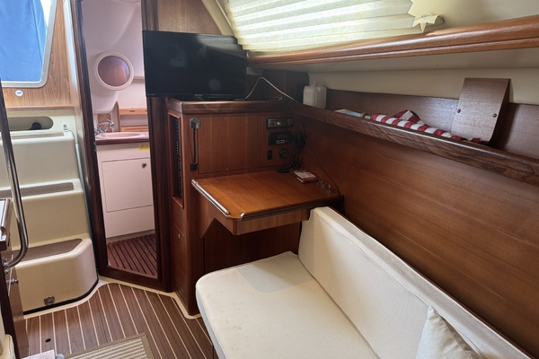 Eileen 31ft Hunter Yacht For Sale