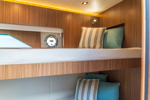 50ft Cruisers Yachts Yacht For Sale
