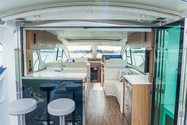 50ft Cruisers Yachts Yacht For Sale