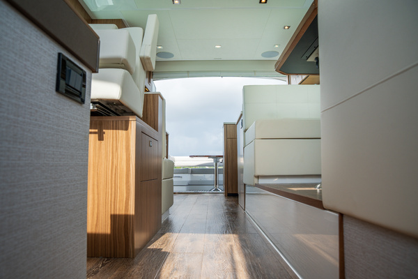 50ft Cruisers Yachts Yacht For Sale