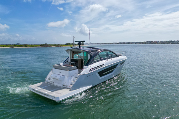 50ft Cruisers Yachts Yacht For Sale