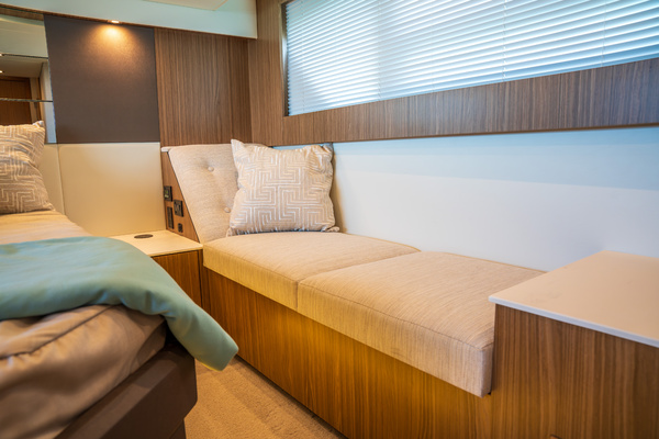 50ft Cruisers Yachts Yacht For Sale