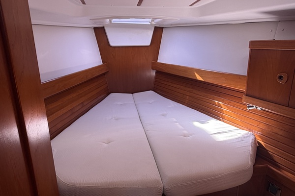 Island Flyer 40ft Wauquiez Yacht For Sale