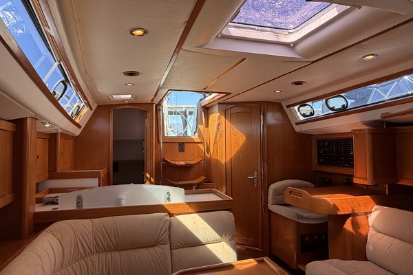 Island Flyer 40ft Wauquiez Yacht For Sale