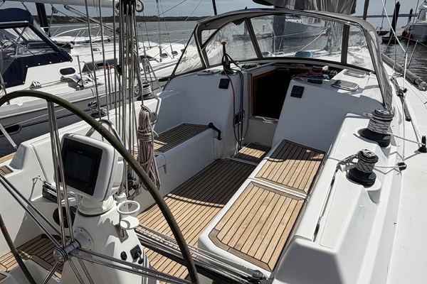 Island Flyer 40ft Wauquiez Yacht For Sale