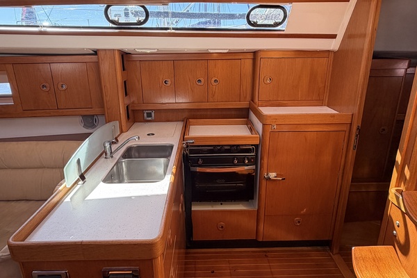 Island Flyer 40ft Wauquiez Yacht For Sale