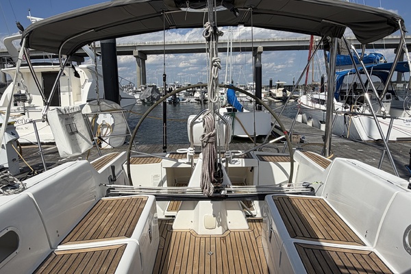 Island Flyer 40ft Wauquiez Yacht For Sale