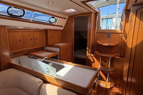 Island Flyer 40ft Wauquiez Yacht For Sale