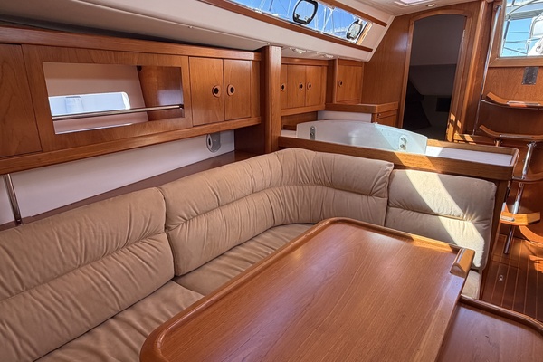 Island Flyer 40ft Wauquiez Yacht For Sale