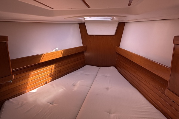 Island Flyer 40ft Wauquiez Yacht For Sale