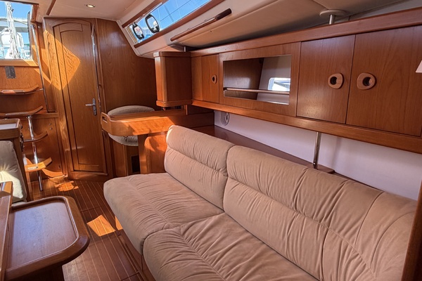 Island Flyer 40ft Wauquiez Yacht For Sale