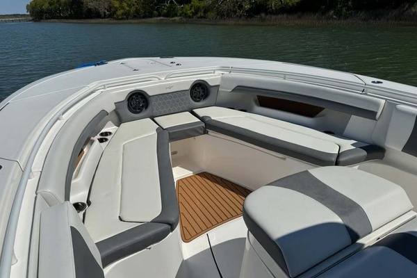 Adventure 32ft Tidewater Yacht For Sale