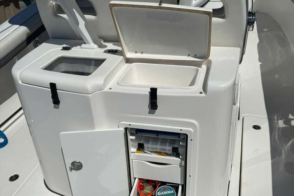 Adventure 32ft Tidewater Yacht For Sale
