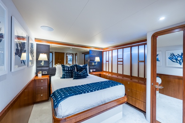 2006Westport 112 ft W112   LILA CUY