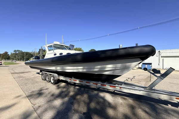 38-ft-Protector-2011-38' Tauranga- Holland Michigan United States  yacht for sale
