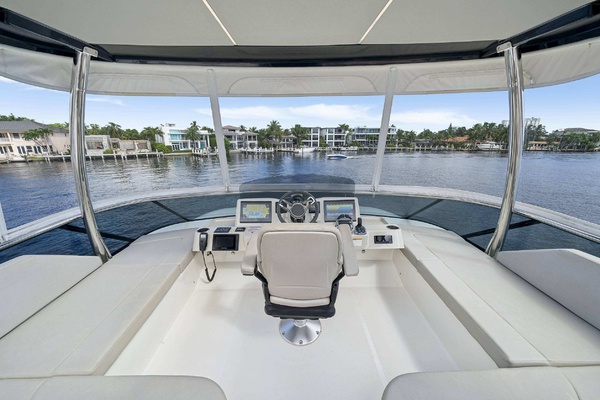 58ft Absolute Yacht For Sale