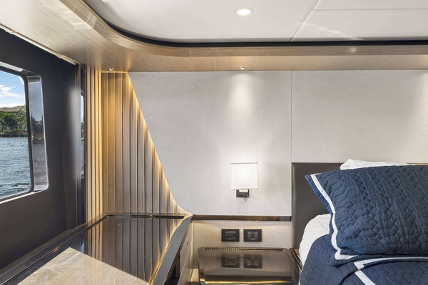 58ft Absolute Yacht For Sale