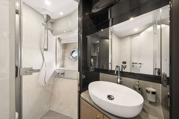 58ft Absolute Yacht For Sale