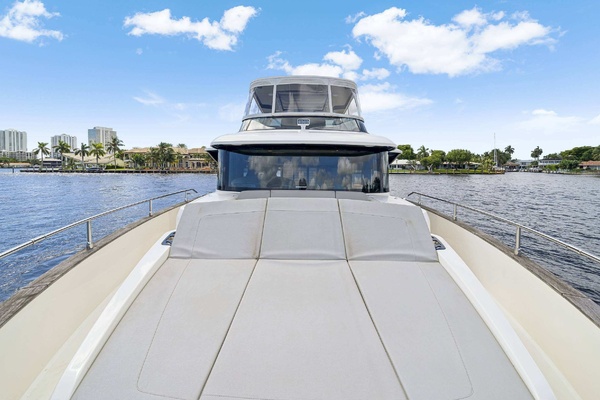 58ft Absolute Yacht For Sale