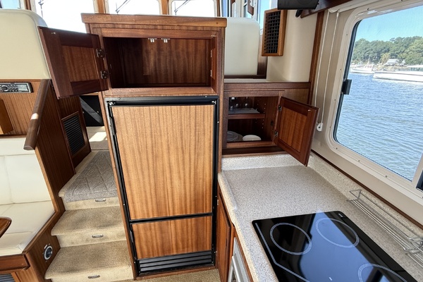 Reliant 36ft American Tug Yacht For Sale