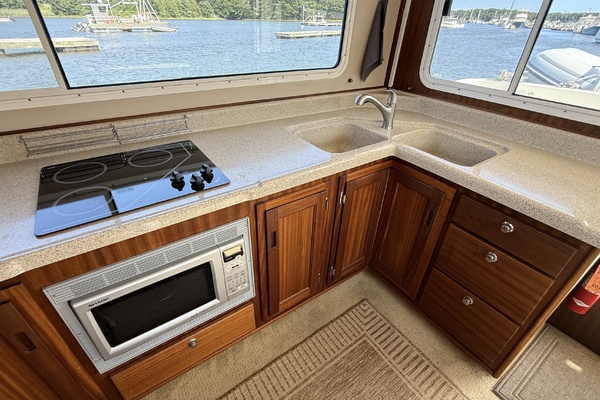 Reliant 36ft American Tug Yacht For Sale