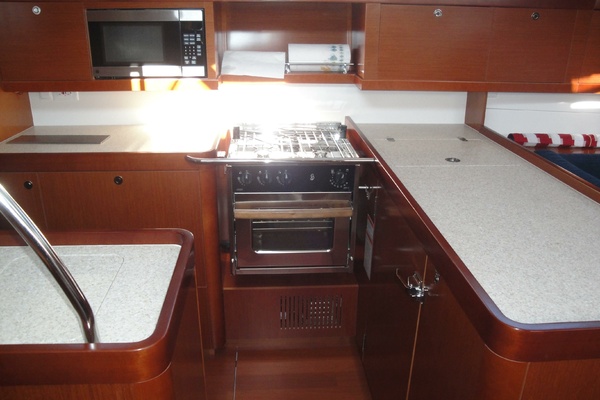 Resolute 50ft Beneteau Yacht For Sale