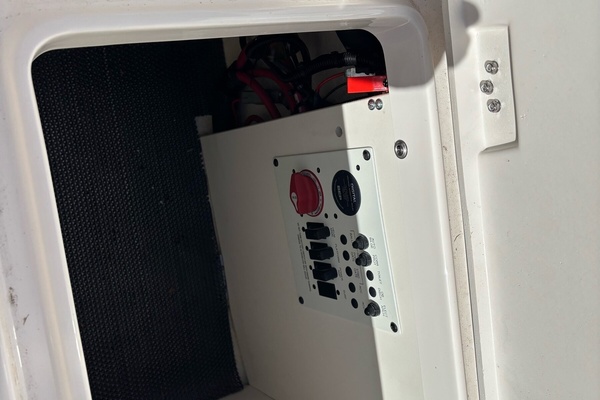 24ft Chaparral Yacht For Sale