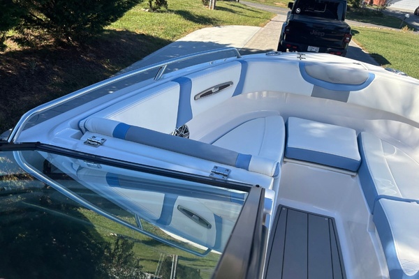 24ft Chaparral Yacht For Sale