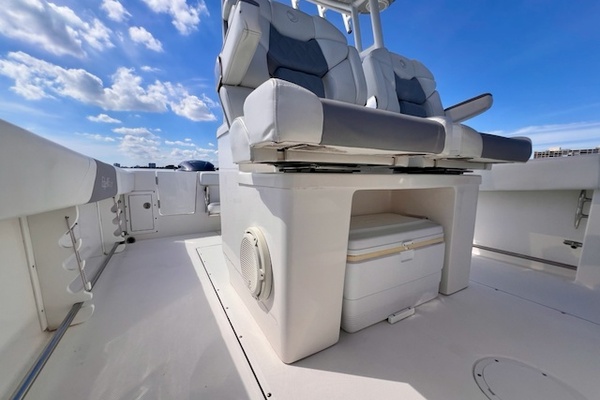 32ft Edgewater Yacht For Sale
