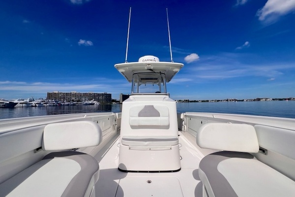 32ft Edgewater Yacht For Sale