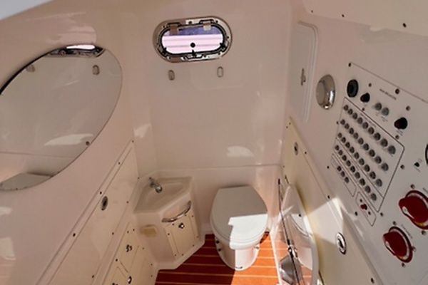 32ft Edgewater Yacht For Sale