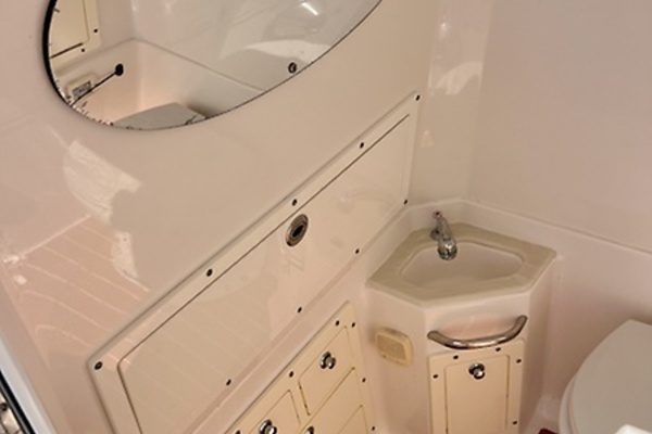 32ft Edgewater Yacht For Sale