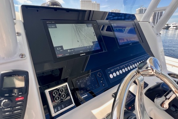 32ft Edgewater Yacht For Sale