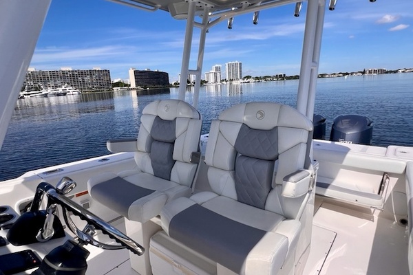 32ft Edgewater Yacht For Sale