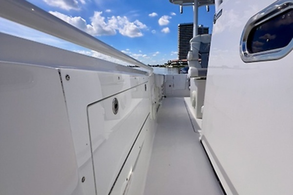 32ft Edgewater Yacht For Sale