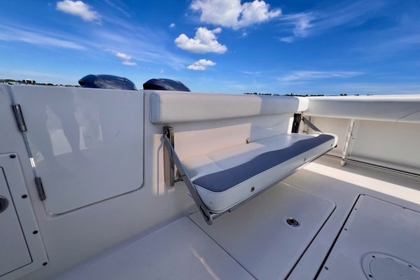 32ft Edgewater Yacht For Sale