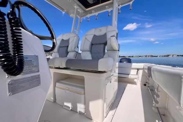 32ft Edgewater Yacht For Sale