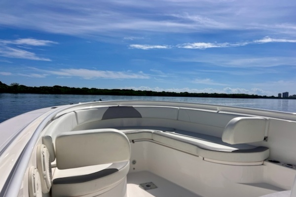 32ft Edgewater Yacht For Sale