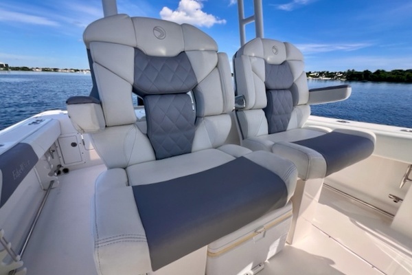 32ft Edgewater Yacht For Sale