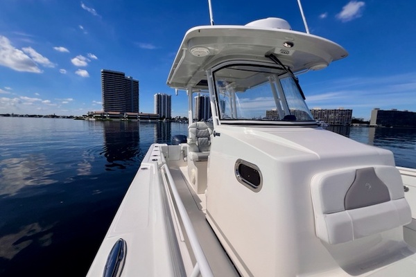 32ft Edgewater Yacht For Sale
