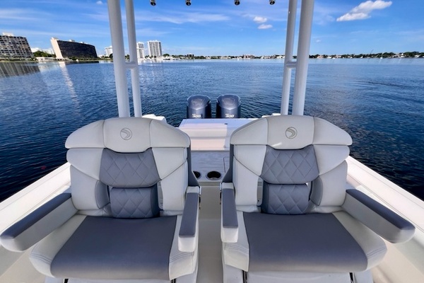 32ft Edgewater Yacht For Sale