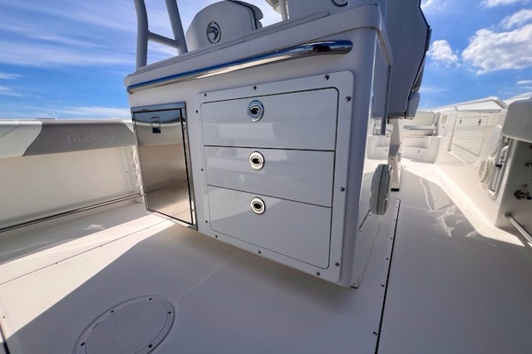 32ft Edgewater Yacht For Sale